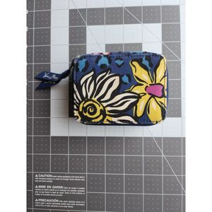 INVENTORY REDUCTION SALE. Vera Bradley Fabric African Violet Travel Pill Box B5